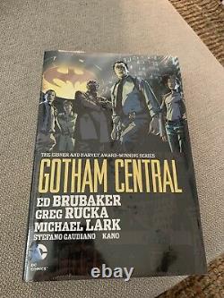 Gotham Central Omnibus HC Rucka Lark Brubaker Brand New Sealed Hardcover DC